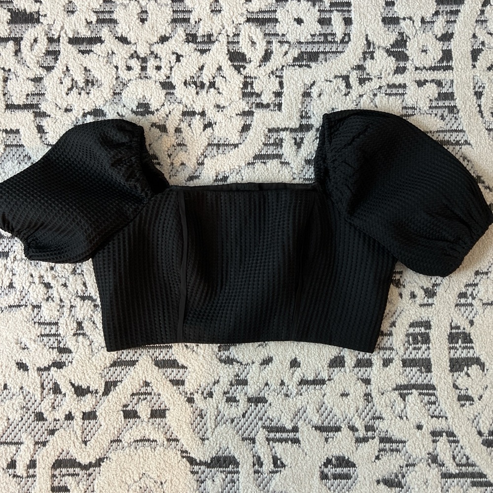 Lulus Slightly cropped shirt